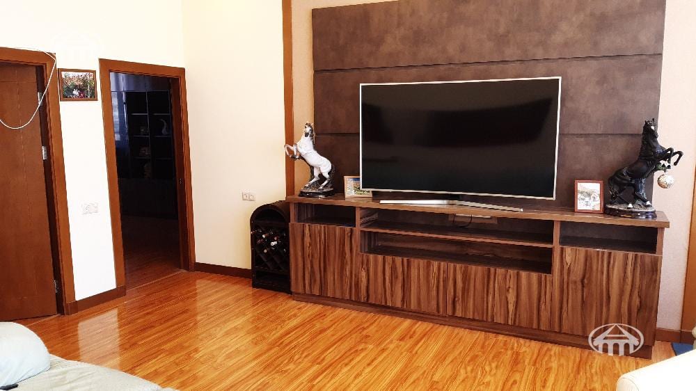 Առանձնատուն · 6 սեն. · 230 մ² · Քանաքեռ-Զեյթուն
