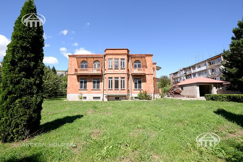 Առանձնատուն · 887 մ² · Վանաձոր