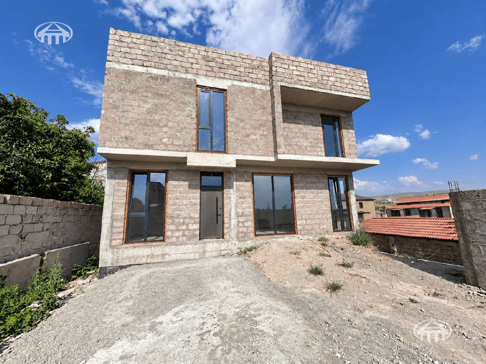 Առանձնատուն · 180 մ² · Առինջ