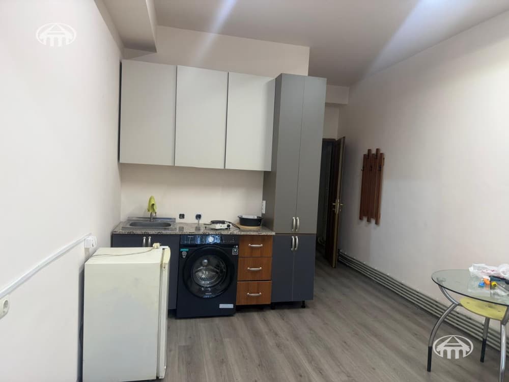 Բնակարան · 30 մ² · Կենտրոն