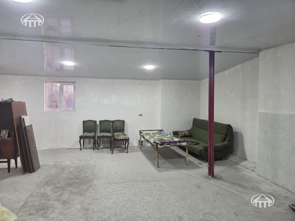 Commercial property · 242 m² · Shengavit