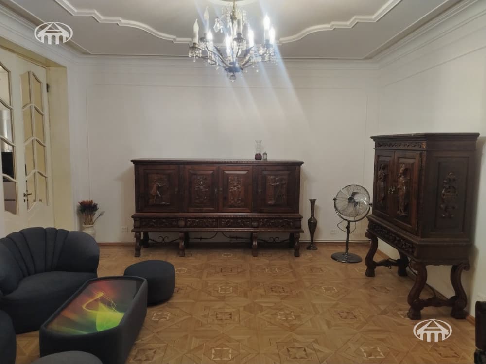 Բնակարան · 73 մ² · Կենտրոն